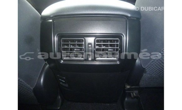 Acheter Import Voiture Toyota Prado Blanc à Import - Dubai, Iles Acheter Import Voiture Toyota Prado Blanc à Import - Dubai, Iles