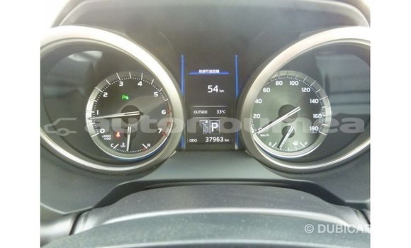 Acheter Import Voiture Toyota Prado Blanc à Import - Dubai, Iles Acheter Import Voiture Toyota Prado Blanc à Import - Dubai, Iles