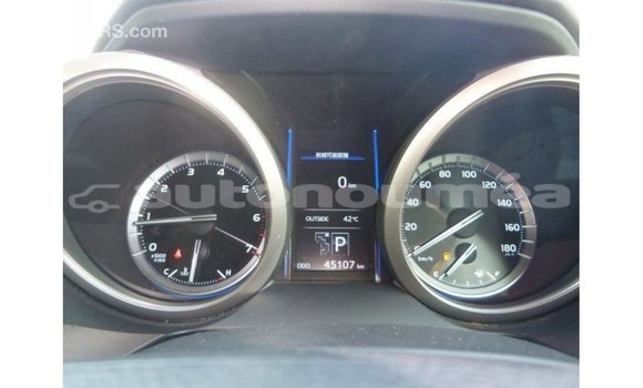 Acheter Import Voiture Toyota Prado Noir à Import - Dubai, Iles Acheter Import Voiture Toyota Prado Noir à Import - Dubai, Iles