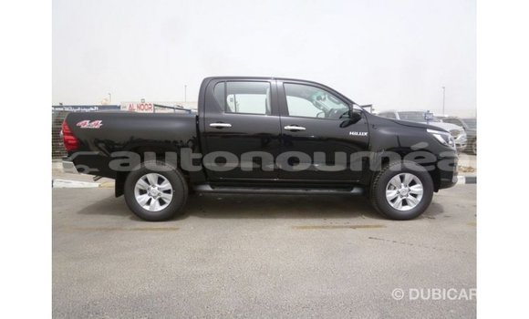Acheter Import Voiture Toyota Hilux Noir à Import - Dubai, Iles Acheter Import Voiture Toyota Hilux Noir à Import - Dubai, Iles