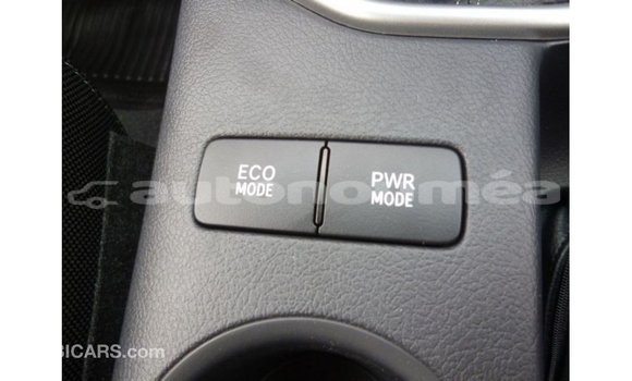 Acheter Import Voiture Toyota Hilux Noir à Import - Dubai, Iles Acheter Import Voiture Toyota Hilux Noir à Import - Dubai, Iles