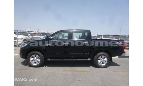 Acheter Import Voiture Toyota Hilux Noir à Import - Dubai, Iles Acheter Import Voiture Toyota Hilux Noir à Import - Dubai, Iles