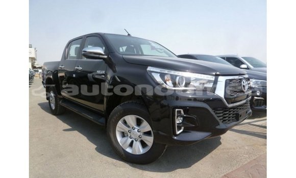 Acheter Import Voiture Toyota Hilux Noir à Import - Dubai, Iles Acheter Import Voiture Toyota Hilux Noir à Import - Dubai, Iles