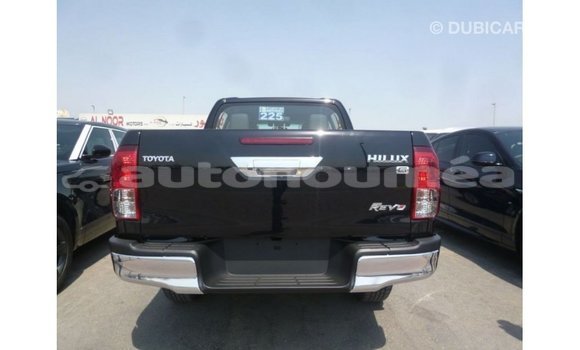 Acheter Import Voiture Toyota Hilux Noir à Import - Dubai, Iles Acheter Import Voiture Toyota Hilux Noir à Import - Dubai, Iles