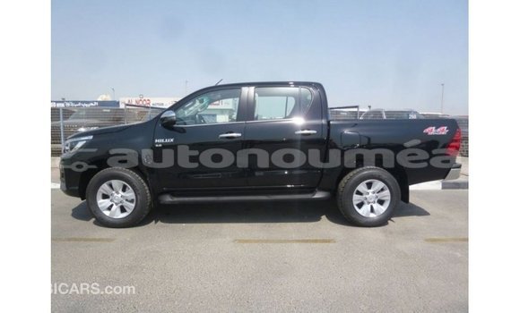 Acheter Import Voiture Toyota Hilux Noir à Import - Dubai, Iles Acheter Import Voiture Toyota Hilux Noir à Import - Dubai, Iles