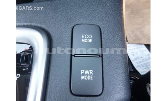 Acheter Import Voiture Toyota Hilux Noir à Import - Dubai, Iles Acheter Import Voiture Toyota Hilux Noir à Import - Dubai, Iles