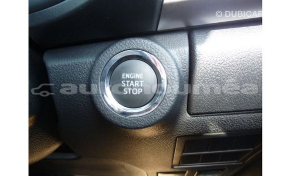 Acheter Import Voiture Toyota Hilux Noir à Import - Dubai, Iles Acheter Import Voiture Toyota Hilux Noir à Import - Dubai, Iles