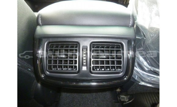 Acheter Import Voiture Toyota Hilux Blanc à Import - Dubai, Iles Acheter Import Voiture Toyota Hilux Blanc à Import - Dubai, Iles