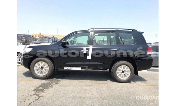 Acheter Import Voiture Toyota Land Cruiser Noir à Import - Dubai, Iles Acheter Import Voiture Toyota Land Cruiser Noir à Import - Dubai, Iles
