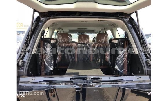 Acheter Import Voiture Toyota Land Cruiser Noir à Import - Dubai, Iles Acheter Import Voiture Toyota Land Cruiser Noir à Import - Dubai, Iles