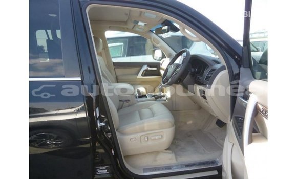 Buy Import Toyota Land Cruiser Black Car in Import - Dubai in Iles Buy Import Toyota Land Cruiser Black Car in Import - Dubai in Iles