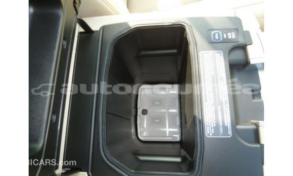 Buy Import Toyota Land Cruiser Black Car in Import - Dubai in Iles Buy Import Toyota Land Cruiser Black Car in Import - Dubai in Iles
