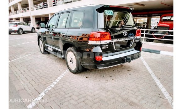 Acheter Import Voiture Toyota Land Cruiser Noir à Import - Dubai, Iles Acheter Import Voiture Toyota Land Cruiser Noir à Import - Dubai, Iles