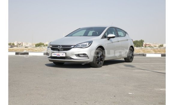Buy Import Opel Astra White Car in Import - Dubai in Iles