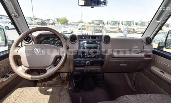 Acheter Import Voiture Toyota Land Cruiser Autre à Import - Dubai, Iles Acheter Import Voiture Toyota Land Cruiser Autre à Import - Dubai, Iles