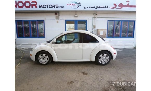 Acheter Import Voiture Volkswagen Beetle Blanc à Import - Dubai, Iles Acheter Import Voiture Volkswagen Beetle Blanc à Import - Dubai, Iles