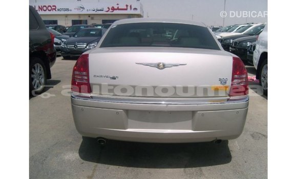 Acheter Import Voiture Chrysler 300 Beige à Import - Dubai, Iles Acheter Import Voiture Chrysler 300 Beige à Import - Dubai, Iles