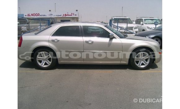 Acheter Import Voiture Chrysler 300 Beige à Import - Dubai, Iles Acheter Import Voiture Chrysler 300 Beige à Import - Dubai, Iles