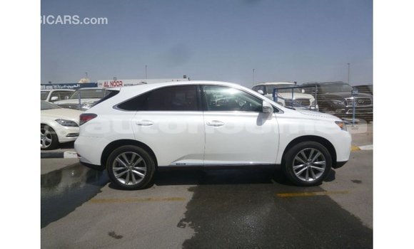 Acheter Import Voiture Lexus RX Blanc à Import - Dubai, Iles Acheter Import Voiture Lexus RX Blanc à Import - Dubai, Iles
