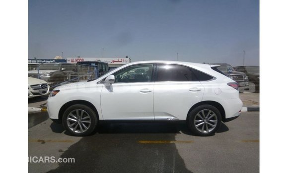 Acheter Import Voiture Lexus RX Blanc à Import - Dubai, Iles Acheter Import Voiture Lexus RX Blanc à Import - Dubai, Iles