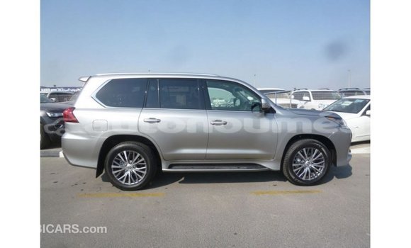 Buy Import Lexus LX Other Car in Import - Dubai in Iles Buy Import Lexus LX Other Car in Import - Dubai in Iles