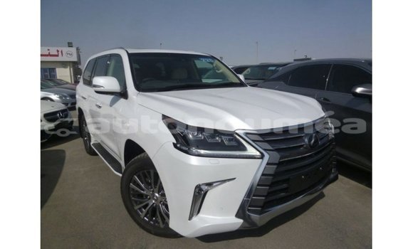 Acheter Import Voiture Lexus LX Blanc à Import - Dubai, Iles Acheter Import Voiture Lexus LX Blanc à Import - Dubai, Iles