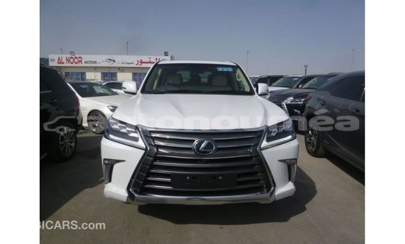 Acheter Import Voiture Lexus LX Blanc à Import - Dubai, Iles Acheter Import Voiture Lexus LX Blanc à Import - Dubai, Iles