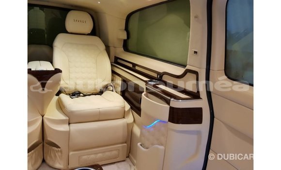 Acheter Import Voiture Mercedes-Benz 250 Noir à Import - Dubai, Iles Acheter Import Voiture Mercedes-Benz 250 Noir à Import - Dubai, Iles