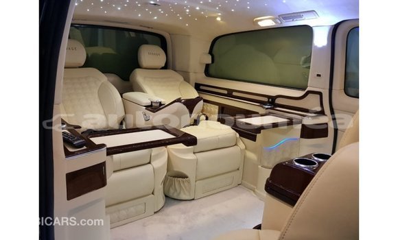 Acheter Import Voiture Mercedes-Benz 250 Noir à Import - Dubai, Iles Acheter Import Voiture Mercedes-Benz 250 Noir à Import - Dubai, Iles