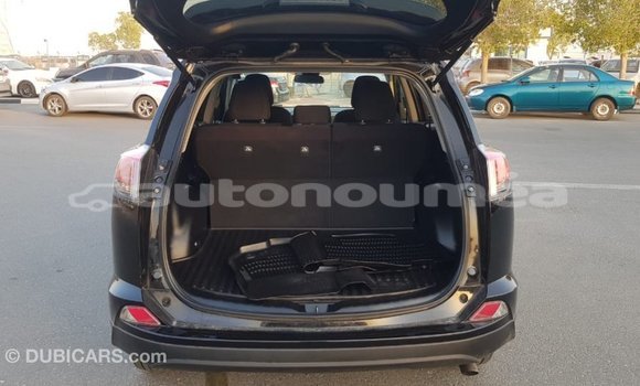 Acheter Import Utilitaire Toyota HiAce Noir à Import - Dubai, Iles Acheter Import Utilitaire Toyota HiAce Noir à Import - Dubai, Iles