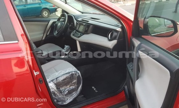 Acheter Import Utilitaire Toyota HiAce Rouge à Import - Dubai, Iles Acheter Import Utilitaire Toyota HiAce Rouge à Import - Dubai, Iles