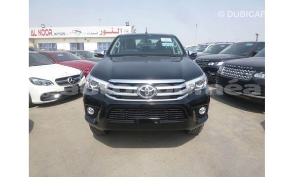 Acheter Import Voiture Toyota Hilux Noir à Import - Dubai, Iles Acheter Import Voiture Toyota Hilux Noir à Import - Dubai, Iles