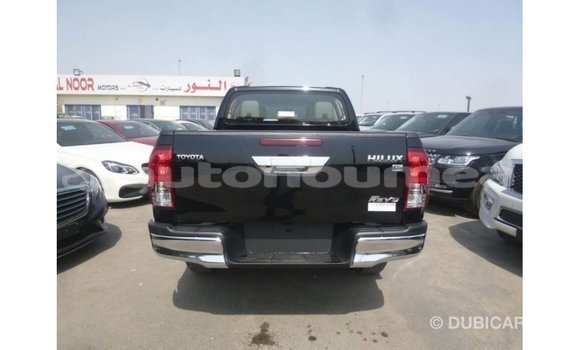 Acheter Import Voiture Toyota Hilux Noir à Import - Dubai, Iles Acheter Import Voiture Toyota Hilux Noir à Import - Dubai, Iles