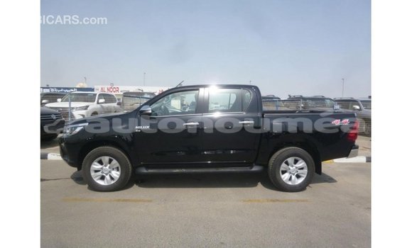 Acheter Import Voiture Toyota Hilux Noir à Import - Dubai, Iles Acheter Import Voiture Toyota Hilux Noir à Import - Dubai, Iles