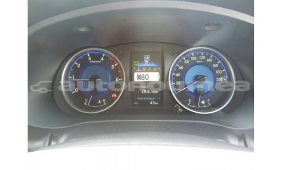 Acheter Import Voiture Toyota Hilux Noir à Import - Dubai, Iles Acheter Import Voiture Toyota Hilux Noir à Import - Dubai, Iles