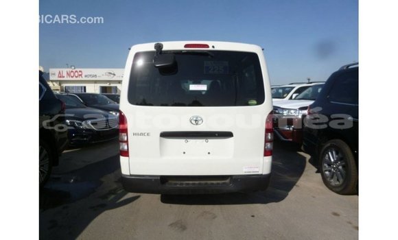 Acheter Import Voiture Toyota Hiace Blanc à Import - Dubai, Iles Acheter Import Voiture Toyota Hiace Blanc à Import - Dubai, Iles