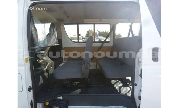 Acheter Import Voiture Toyota Hiace Blanc à Import - Dubai, Iles Acheter Import Voiture Toyota Hiace Blanc à Import - Dubai, Iles