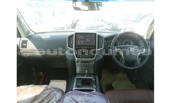 Buy Import Toyota Land Cruiser Red Car in Import - Dubai in Iles Buy Import Toyota Land Cruiser Red Car in Import - Dubai in Iles