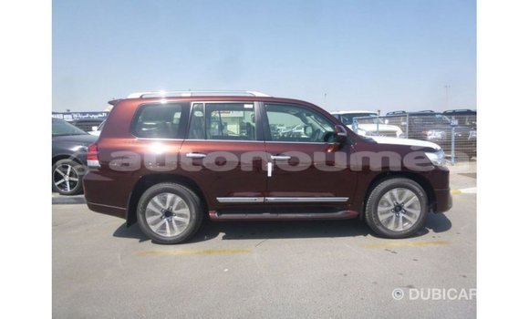 Buy Import Toyota Land Cruiser Red Car in Import - Dubai in Iles Buy Import Toyota Land Cruiser Red Car in Import - Dubai in Iles