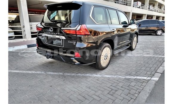 Acheter Import Voiture Lexus LX Noir à Import - Dubai, Iles Acheter Import Voiture Lexus LX Noir à Import - Dubai, Iles