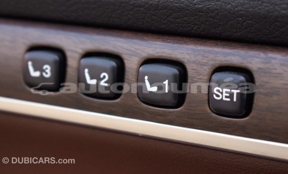 Acheter Import Voiture Toyota Land Cruiser Noir à Import - Dubai, Iles Acheter Import Voiture Toyota Land Cruiser Noir à Import - Dubai, Iles