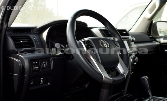 Acheter Import Utilitaire Toyota HiAce Autre à Import - Dubai, Iles Acheter Import Utilitaire Toyota HiAce Autre à Import - Dubai, Iles