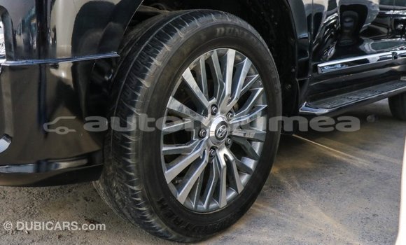 Acheter Import Voiture Toyota Land Cruiser Noir à Import - Dubai, Iles Acheter Import Voiture Toyota Land Cruiser Noir à Import - Dubai, Iles