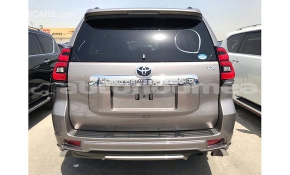 Acheter Import Voiture Toyota Prado Marron à Import - Dubai, Iles Acheter Import Voiture Toyota Prado Marron à Import - Dubai, Iles