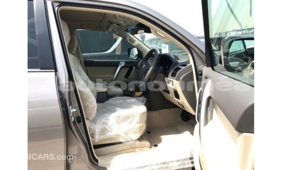 Acheter Import Voiture Toyota Prado Marron à Import - Dubai, Iles Acheter Import Voiture Toyota Prado Marron à Import - Dubai, Iles