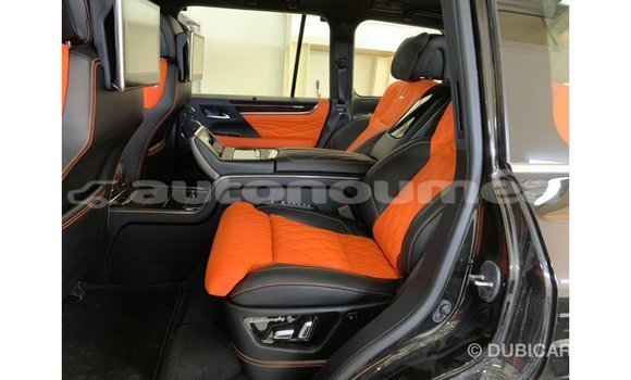 Acheter Import Voiture Lexus LX Noir à Import - Dubai, Iles Acheter Import Voiture Lexus LX Noir à Import - Dubai, Iles