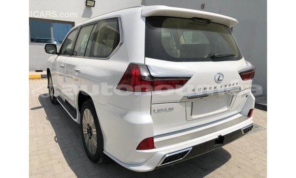 Acheter Import Voiture Lexus LX Blanc à Import - Dubai, Iles Acheter Import Voiture Lexus LX Blanc à Import - Dubai, Iles