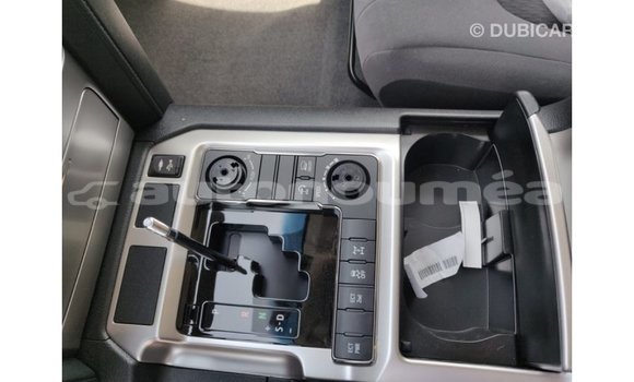 Acheter Import Voiture Toyota Land Cruiser Noir à Import - Dubai, Iles Acheter Import Voiture Toyota Land Cruiser Noir à Import - Dubai, Iles