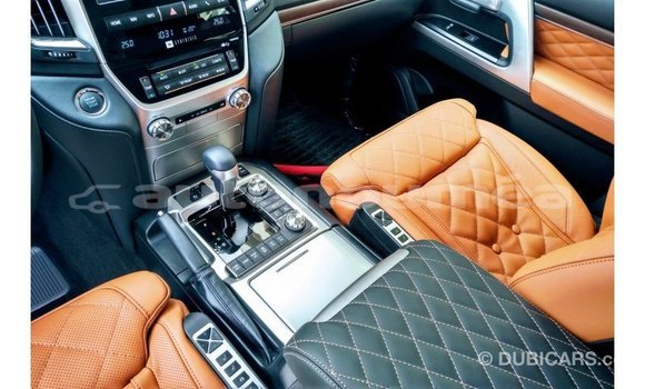 Acheter Import Voiture Toyota Land Cruiser Noir à Import - Dubai, Iles Acheter Import Voiture Toyota Land Cruiser Noir à Import - Dubai, Iles