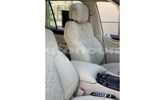 Acheter Import Voiture Lexus LX Beige à Import - Dubai, Iles Acheter Import Voiture Lexus LX Beige à Import - Dubai, Iles